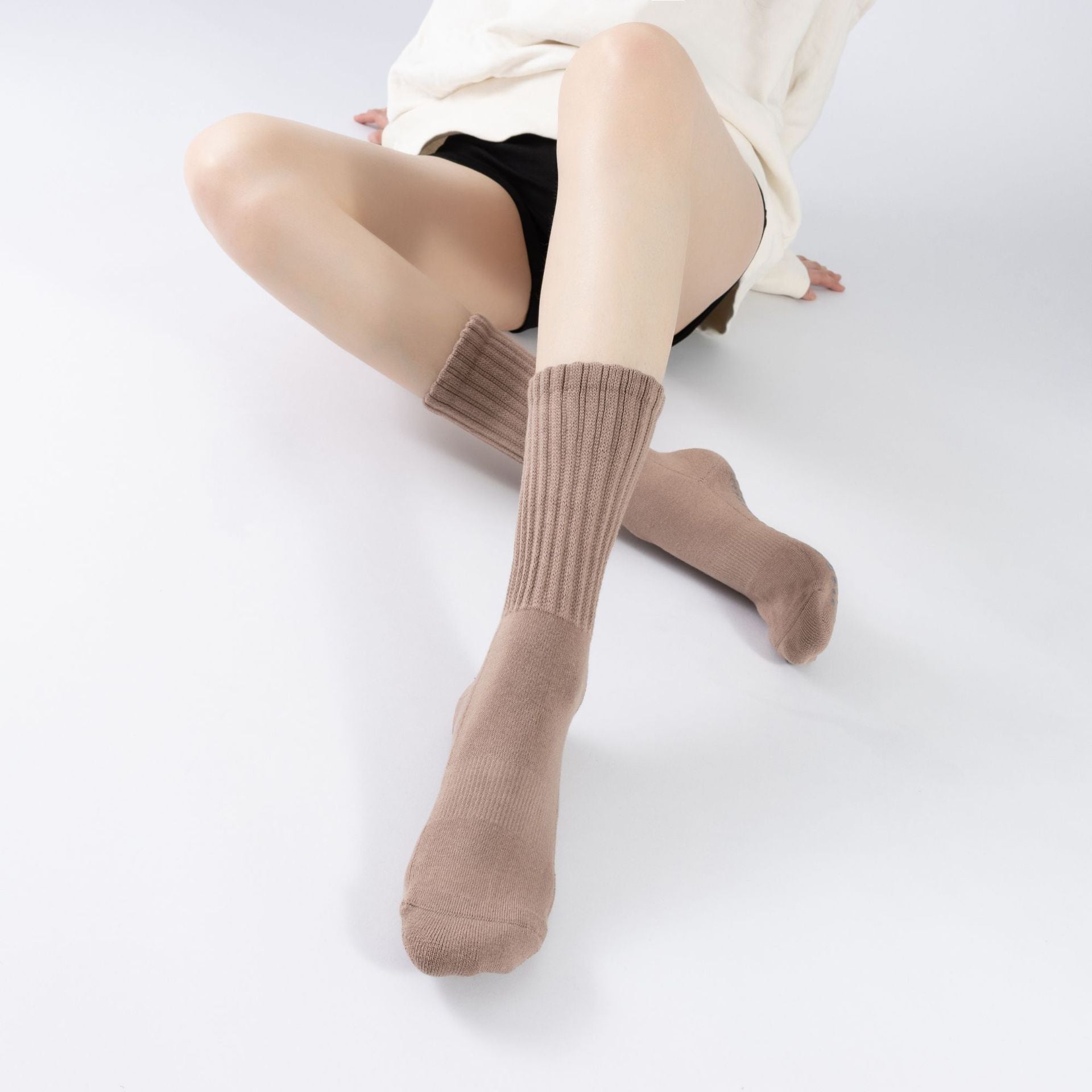 Yogcsde | Women's Retro Maillard-Colored Yoga Calf Socks, Thick Non-Slip Mid-Calf Socks for Fitness