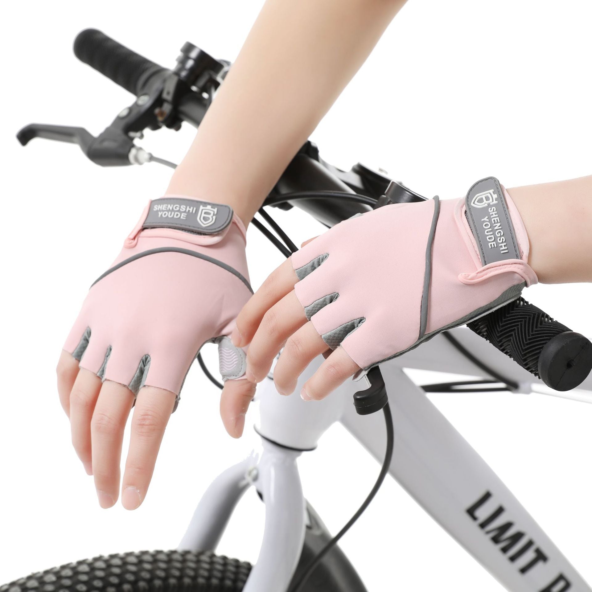 Yogcsde | Half-Finger Outdoor Training Gloves for Men & Women – Breathable Design for Cycling & Fitness