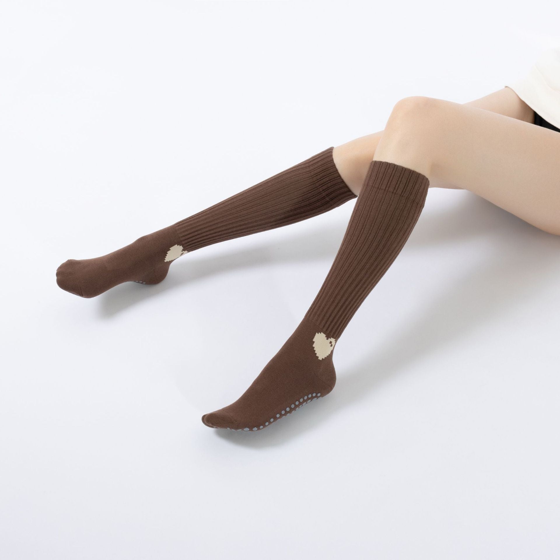 Yogcsde | Women's Mid-Calf Maillard Yoga Socks, Retro Pilates Socks with Non-Slip Slimming Fit