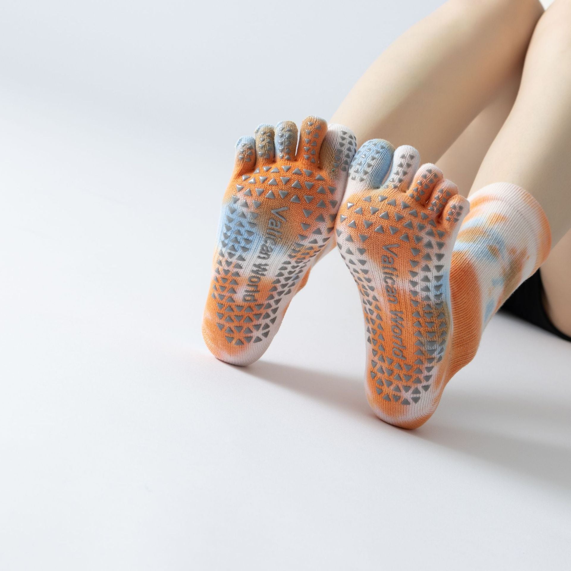 Yogcsde | Women’s Autumn & Winter Tie-Dye Five-Toe Yoga Socks – Mid-Calf Design for Pilates & Indoor Fitness