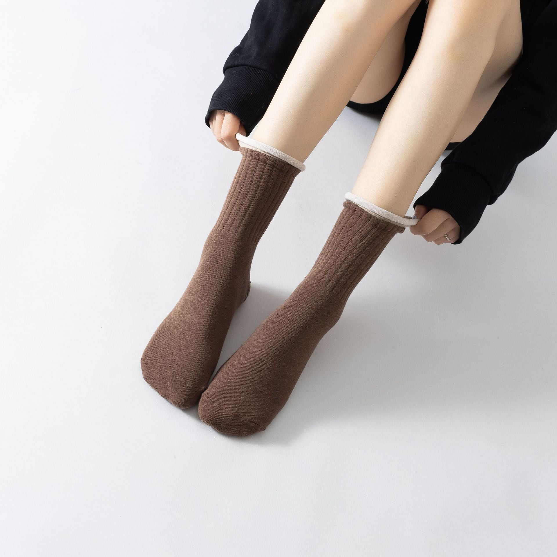 Yogcsde | Women's Contrast-Color Yoga Socks, Vibrant Non-Slip Pilates and Fitness Socks for All Seasons