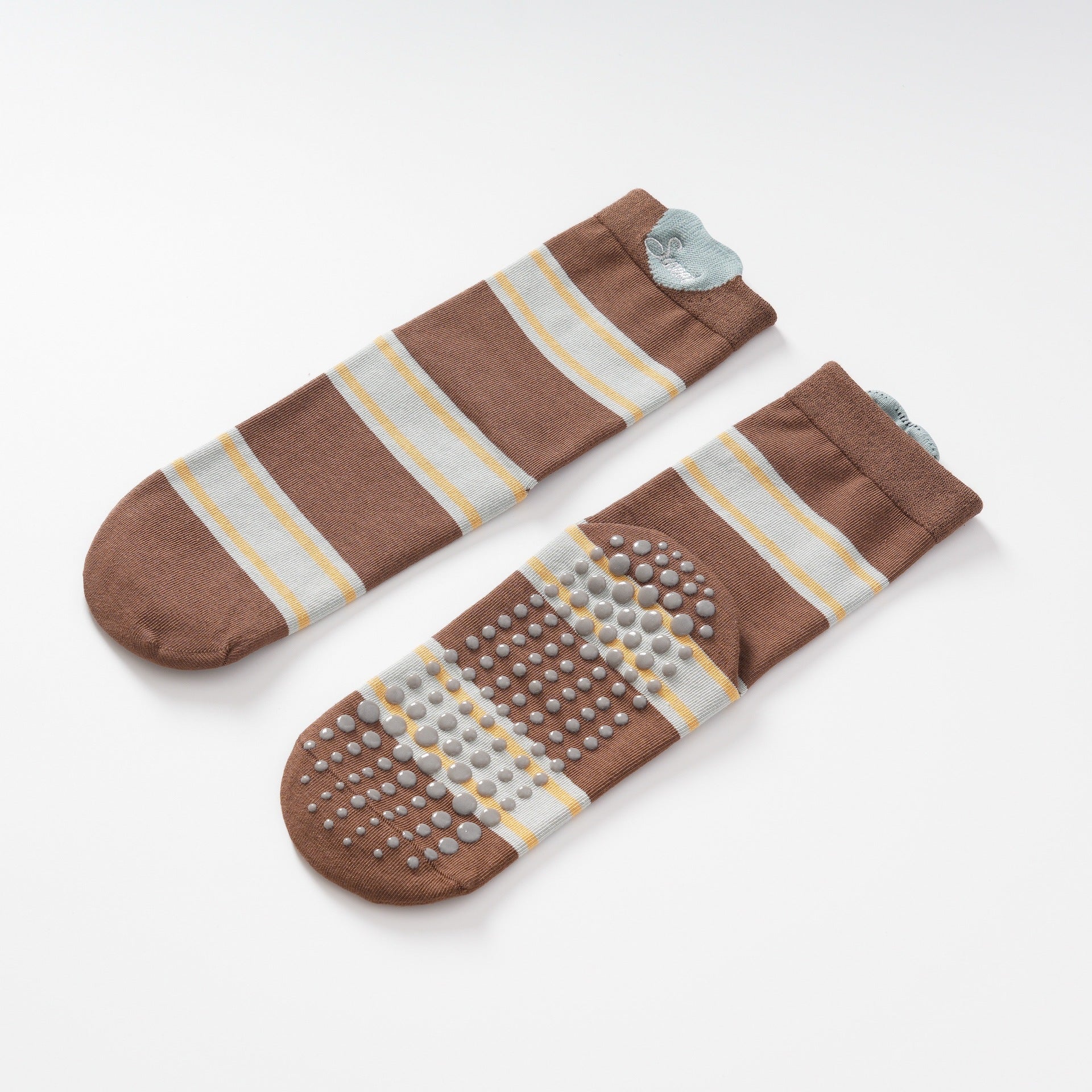 Yogcsde | Women's Early Autumn Striped Yoga Socks, Moisture-Wicking Japanese Retro Floor Socks